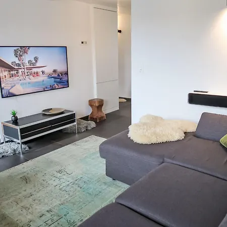 Bougainville C3-2 By Interhome